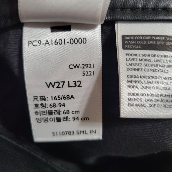 NWT Levi's 70's High Flare Faux Leather Black Pants Size 27 - Picture 13 of 14